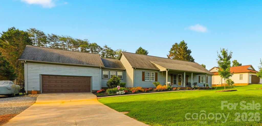 40 Candlewick Cove Drive, Taylorsville, NC 28681