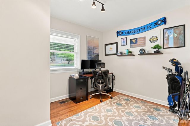 3628 Winterfield Place, Charlotte, NC 28205