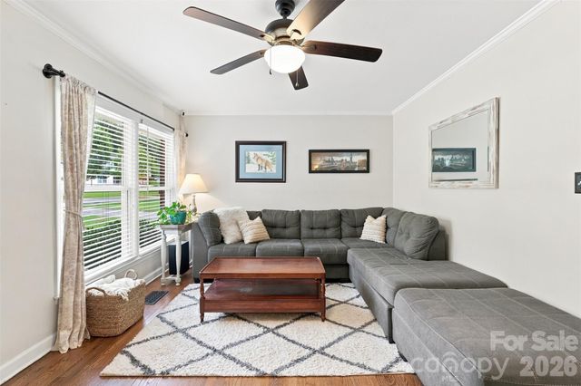 3628 Winterfield Place, Charlotte, NC 28205