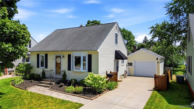 25 South Huxley Drive, Cheektowaga, NY 14225
