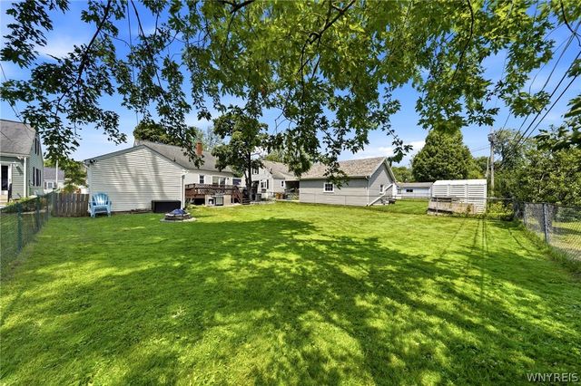 25 South Huxley Drive, Cheektowaga, NY 14225