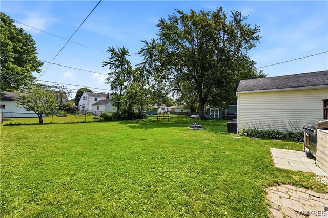 25 South Huxley Drive, Cheektowaga, NY 14225