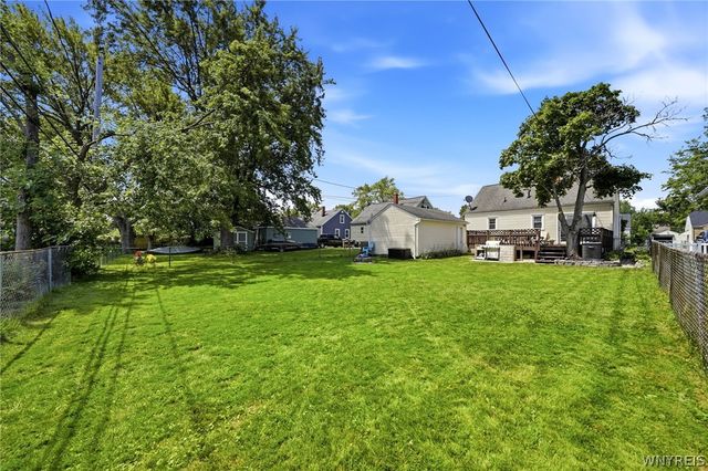 25 South Huxley Drive, Cheektowaga, NY 14225