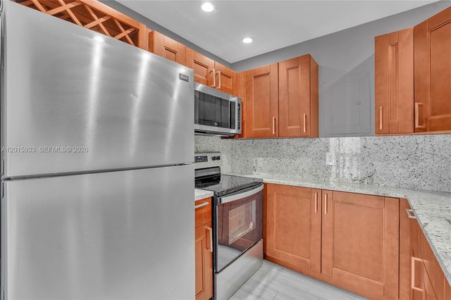 8911 NW 28th Dr 32B, Coral Springs, FL 33065