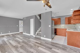 8911 NW 28th Dr 32B, Coral Springs, FL 33065