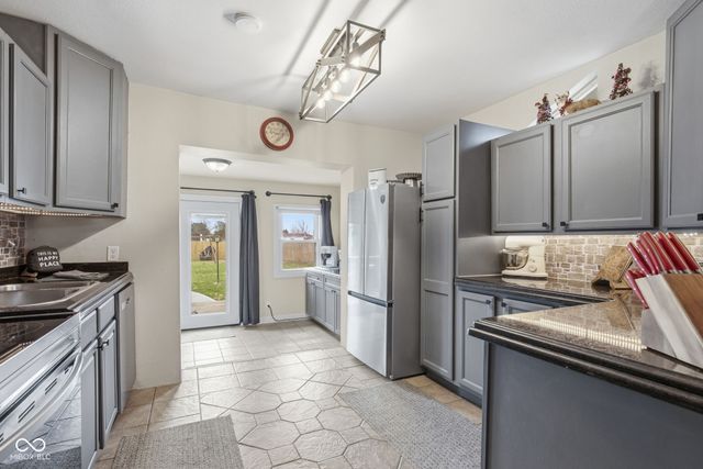 105 E Adams Street, Kirklin, IN 46050