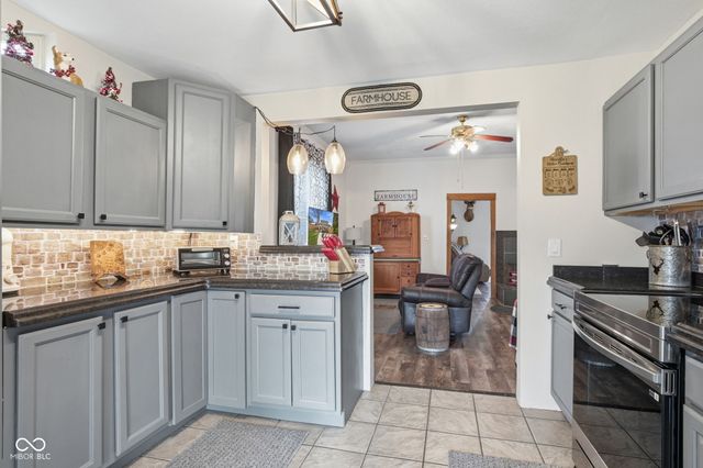 105 E Adams Street, Kirklin, IN 46050