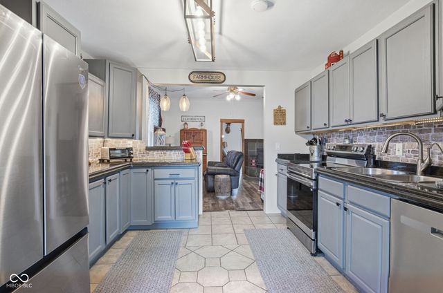 105 E Adams Street, Kirklin, IN 46050