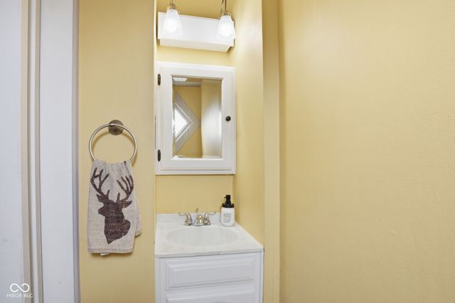 105 E Adams Street, Kirklin, IN 46050