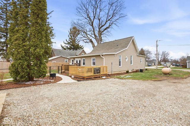 105 E Adams Street, Kirklin, IN 46050