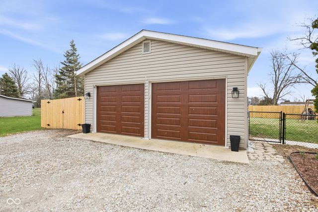 105 E Adams Street, Kirklin, IN 46050