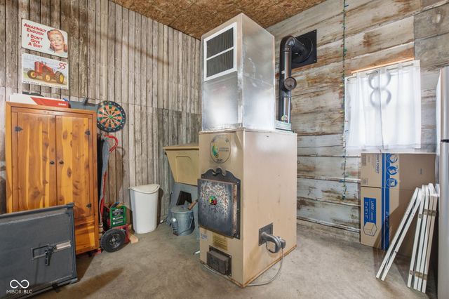 105 E Adams Street, Kirklin, IN 46050