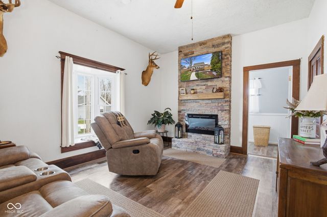 105 E Adams Street, Kirklin, IN 46050