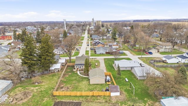 105 E Adams Street, Kirklin, IN 46050