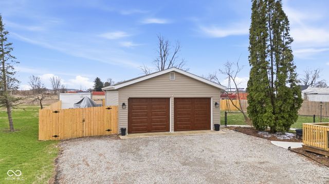 105 E Adams Street, Kirklin, IN 46050