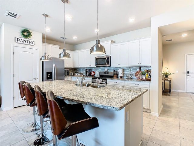 7573 OAK SPRING LANE, Davenport, FL 33837