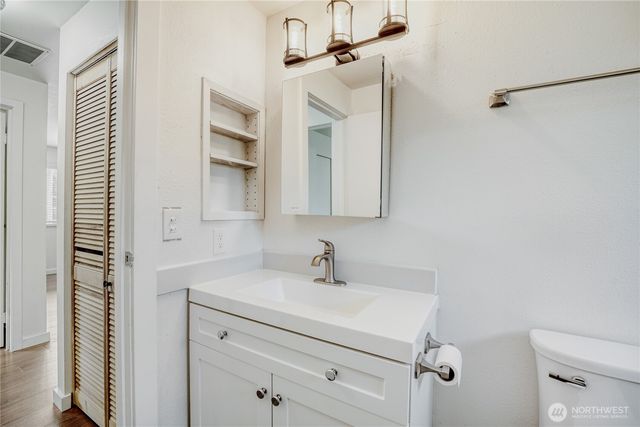 21004 NE 91st Street, Redmond, WA 98053