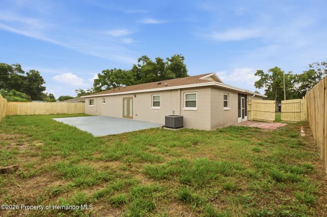3822 Ravenna Drive, Valrico, FL 33594