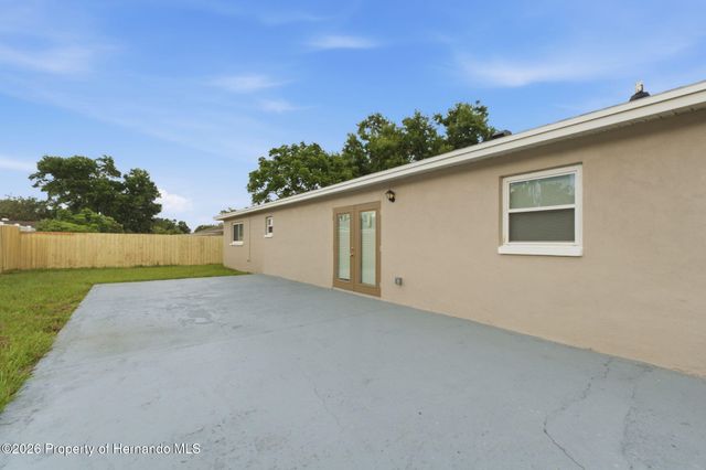 3822 Ravenna Drive, Valrico, FL 33594