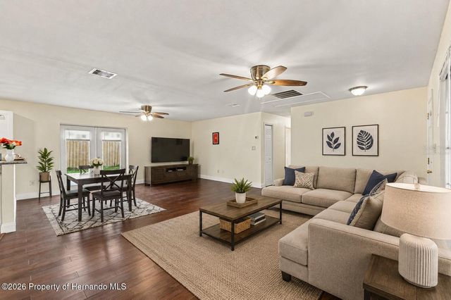 3822 Ravenna Drive, Valrico, FL 33594