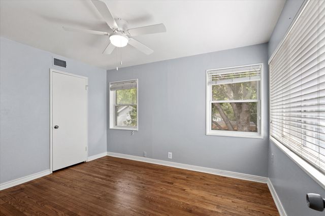 5837 Locke Avenue C, Fort Worth, TX 76107