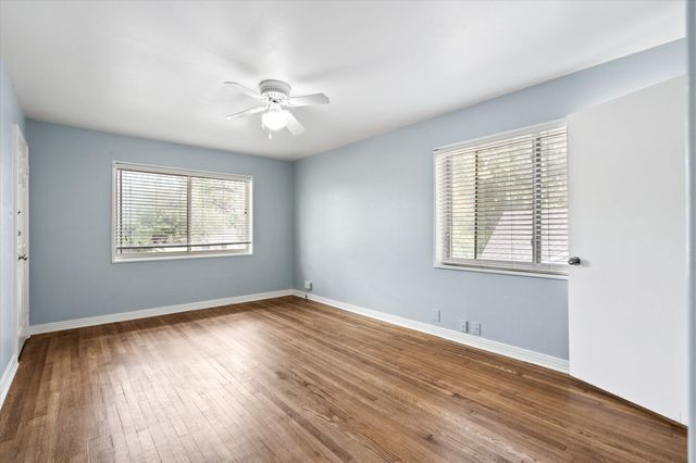 5837 Locke Avenue C, Fort Worth, TX 76107