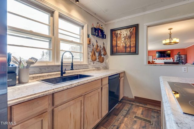 107 College View Drive, Greeneville, TN 37745