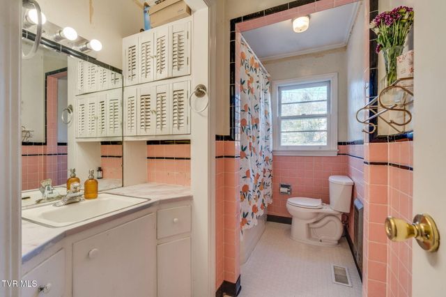 107 College View Drive, Greeneville, TN 37745