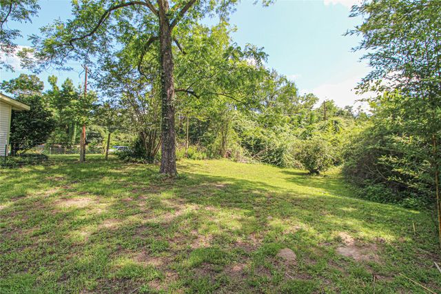 104 S Beatty Avenue, Livingston, TX 77351