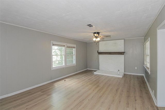 104 S Beatty Avenue, Livingston, TX 77351