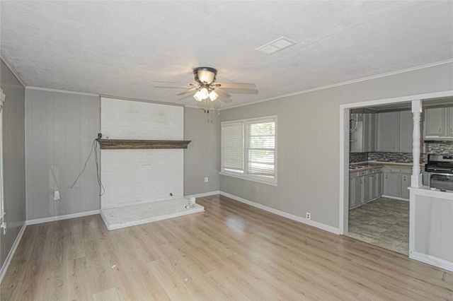 104 S Beatty Avenue, Livingston, TX 77351