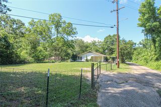 104 S Beatty Avenue, Livingston, TX 77351