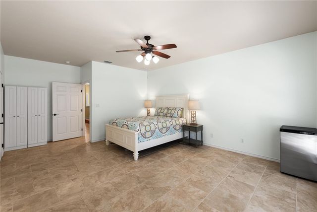 14878 Granada Dr 402, Corpus Christi, TX 78418