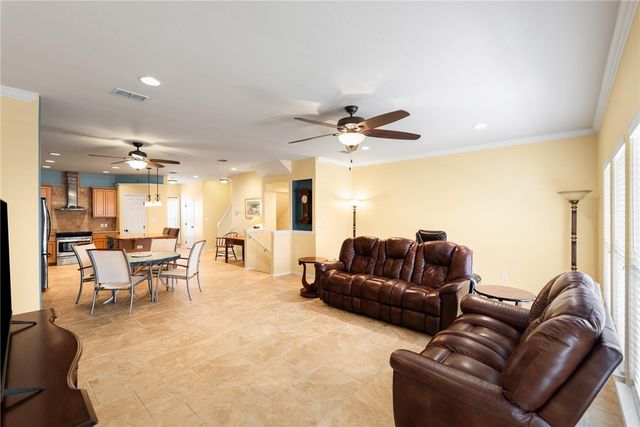 14878 Granada Dr 402, Corpus Christi, TX 78418