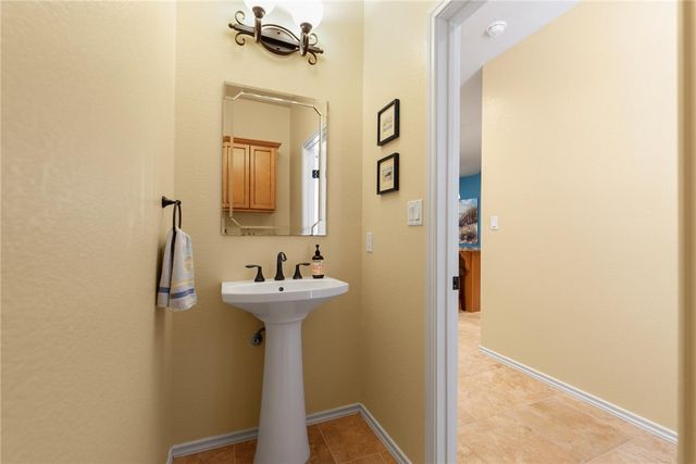 14878 Granada Dr 402, Corpus Christi, TX 78418