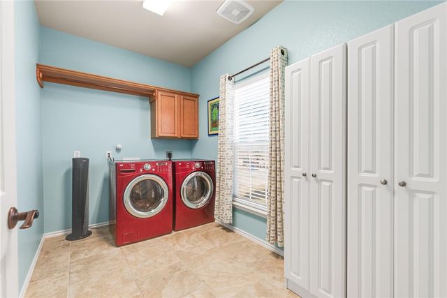 14878 Granada Dr 402, Corpus Christi, TX 78418