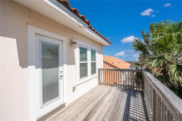 14878 Granada Dr 402, Corpus Christi, TX 78418