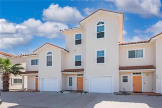 14878 Granada Dr 402, Corpus Christi, TX 78418