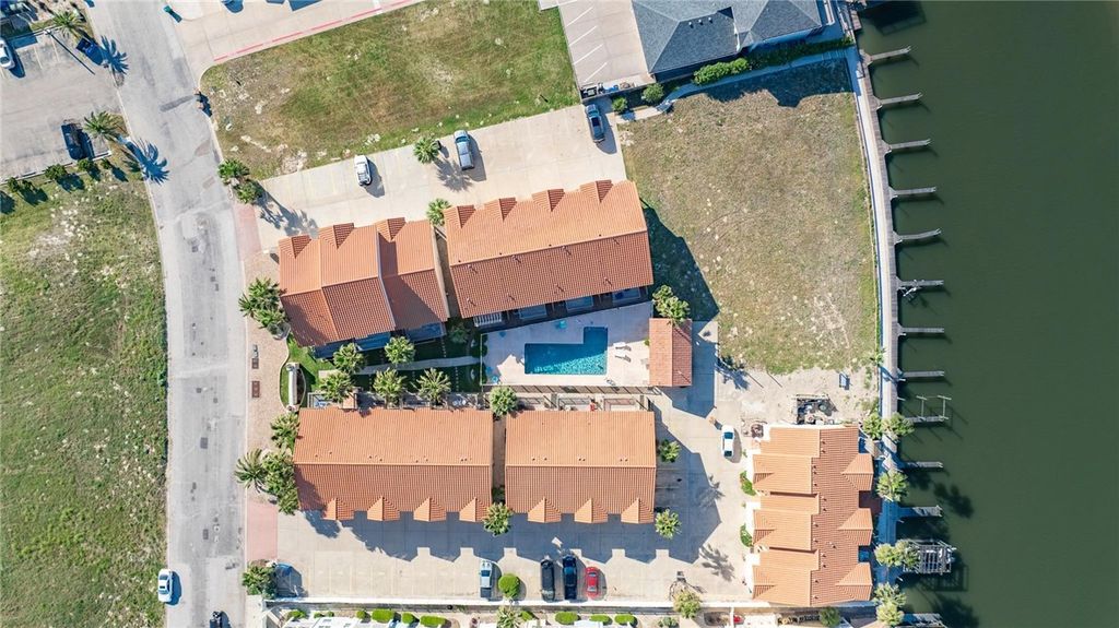 14878 Granada Dr 402, Corpus Christi, TX 78418 — photo 4
