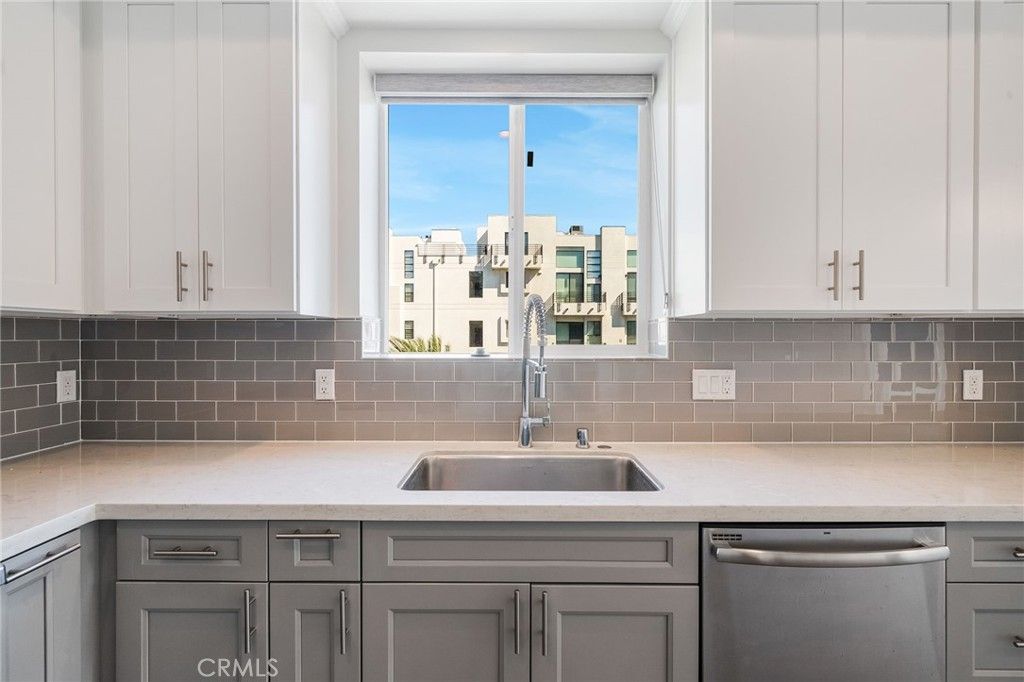 1055 S Serrano Avenue 403, Los Angeles, CA 90006 — photo 5