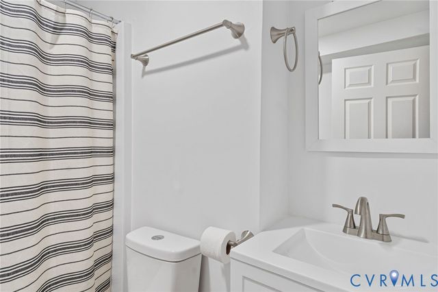 6412 Whisperwood Dr, North Chesterfield, VA 23234