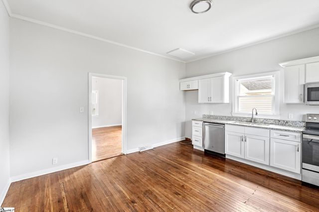 7 Welch Street, Greenville, SC 29605
