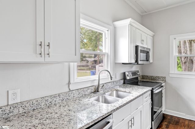 7 Welch Street, Greenville, SC 29605