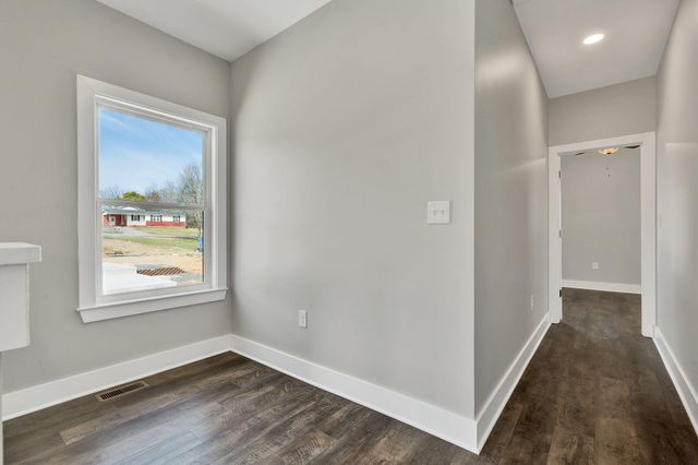 126 Mcnabb Drive, Cleveland, TN 37312