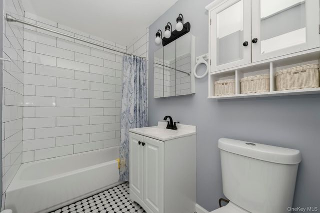 71 Roosevelt Drive, West Haverstraw, NY 10993