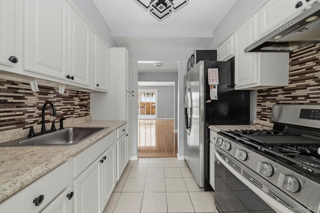 71 Roosevelt Drive, West Haverstraw, NY 10993