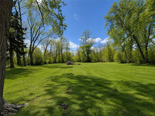 9614 Ravenna Road, Twinsburg, OH 44087