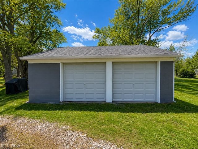 9614 Ravenna Road, Twinsburg, OH 44087