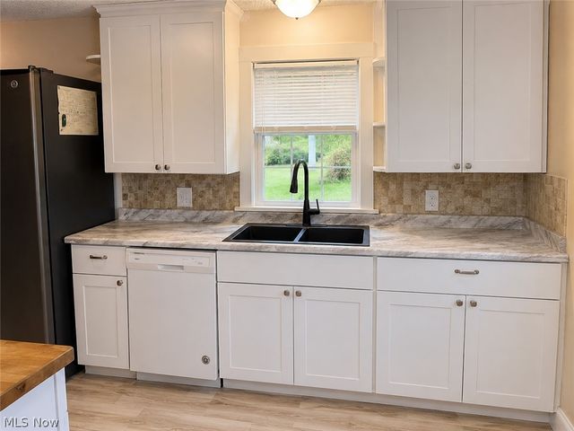 9614 Ravenna Road, Twinsburg, OH 44087