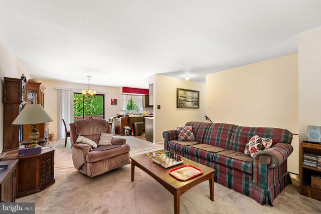 19 GLOUCESTER CT, Mount Holly, NJ 08060